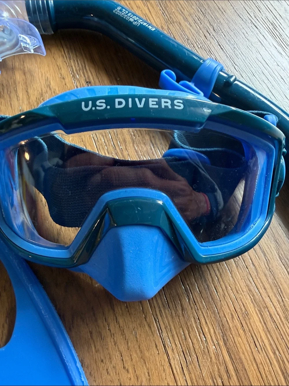 US Divers kids Mask, fins and snorkel set